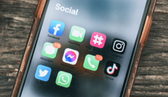 數位廣告投放做對了嗎?瓦吉科技行銷團隊並非單純投入廣告金額,而是針對不同數位廣告活動分析,再因應不同平台特性,擬定廣告策略,抓準正確顧客群,提高品牌網路曝光量與知名度。